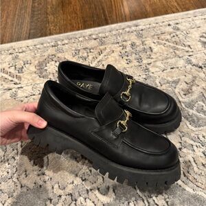 RAYE Sven Black leather Loafers with gold accents size 10 women’s